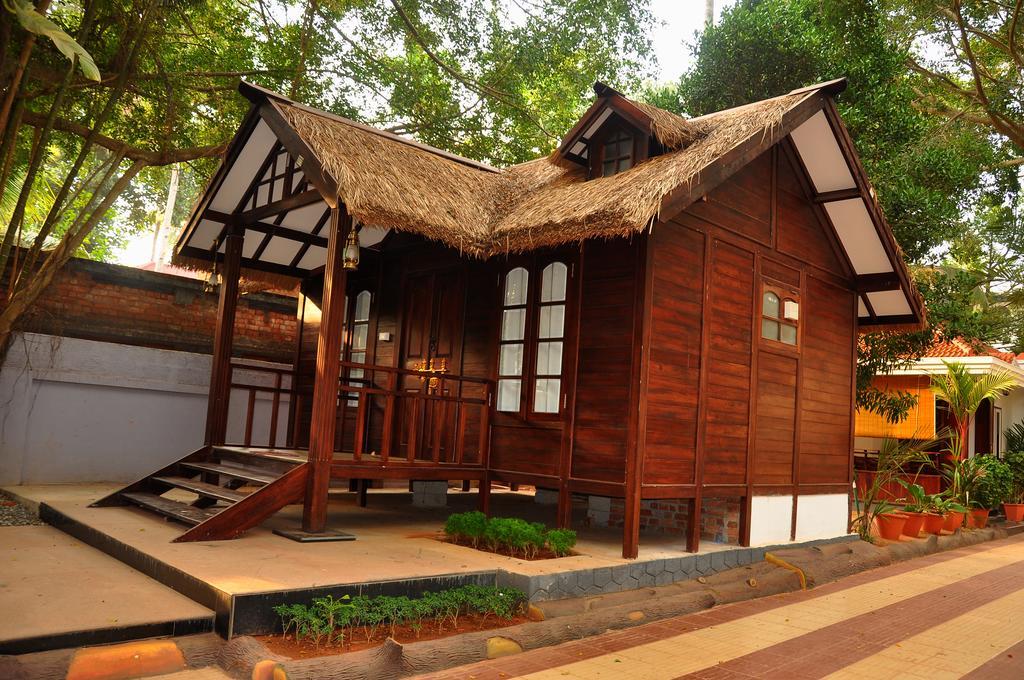 Raja Park Beach Resort Varkala Esterno foto