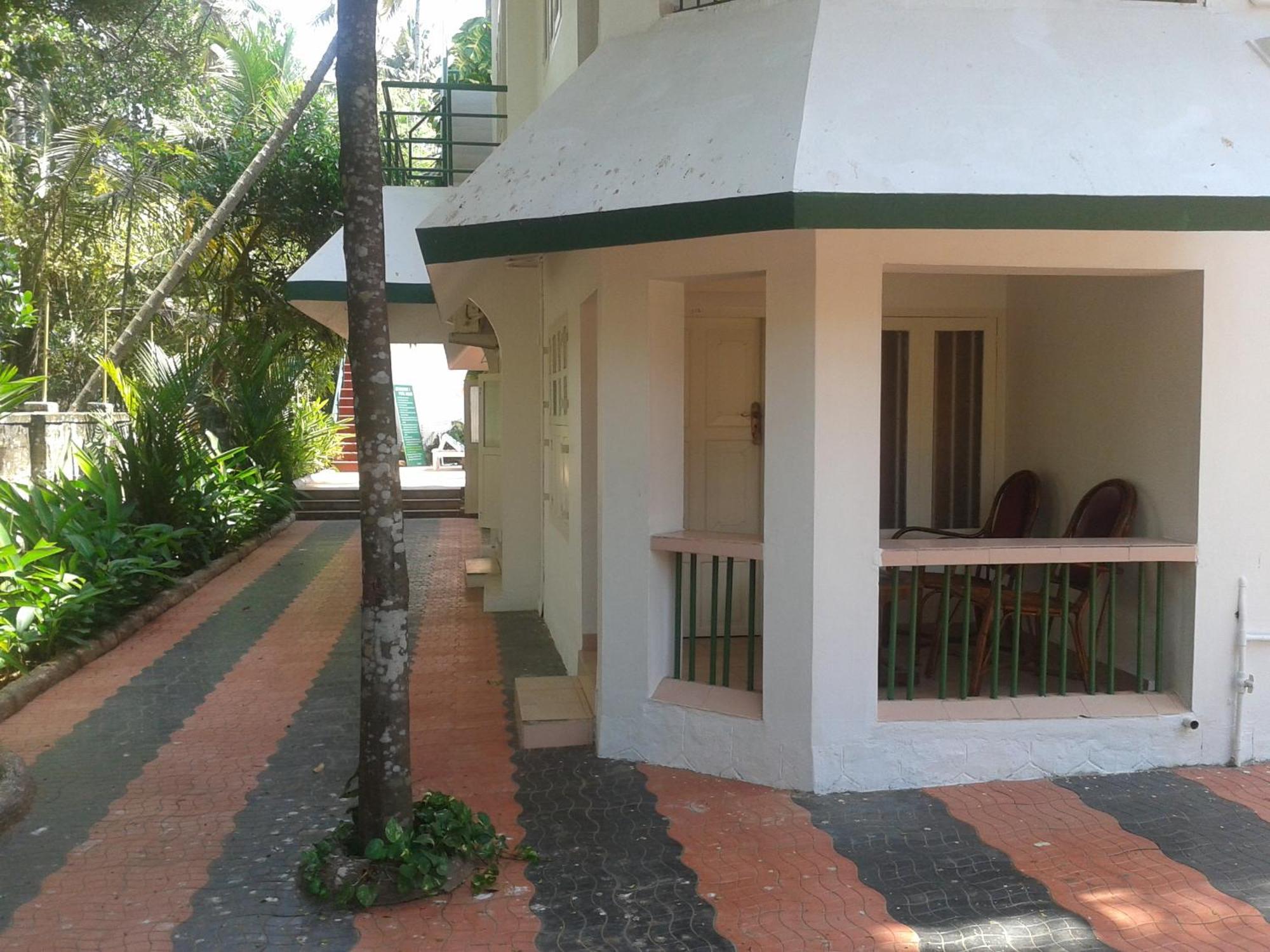 Raja Park Beach Resort Varkala Esterno foto