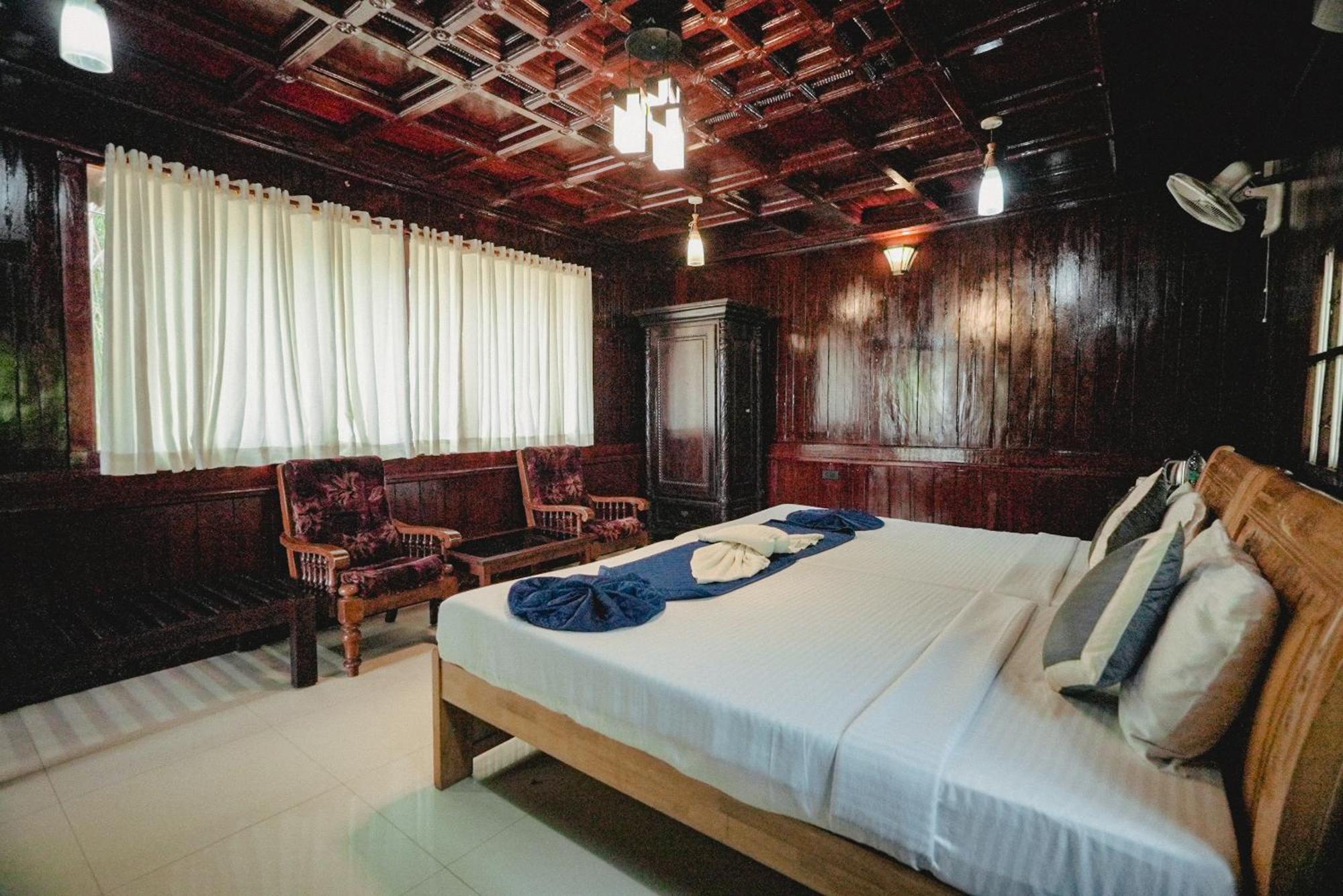 Raja Park Beach Resort Varkala Esterno foto