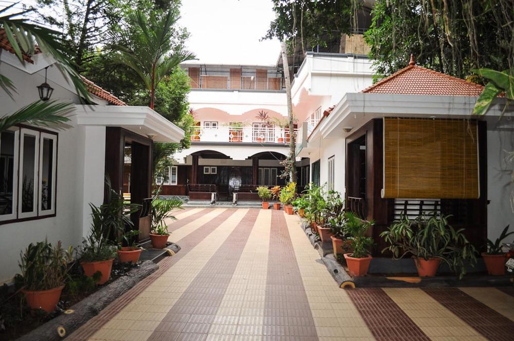 Raja Park Beach Resort Varkala Esterno foto